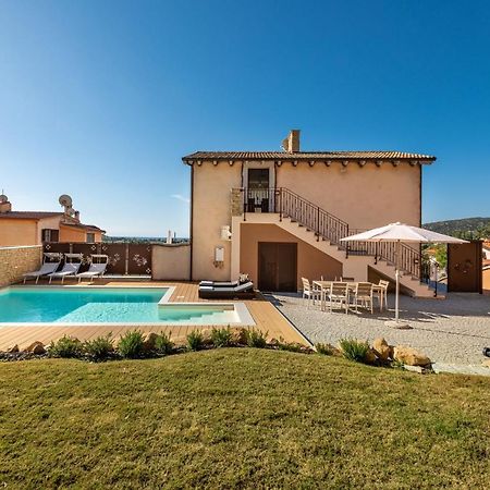 Villa Sa Rocca Junior & Suite Chia Bagian luar foto