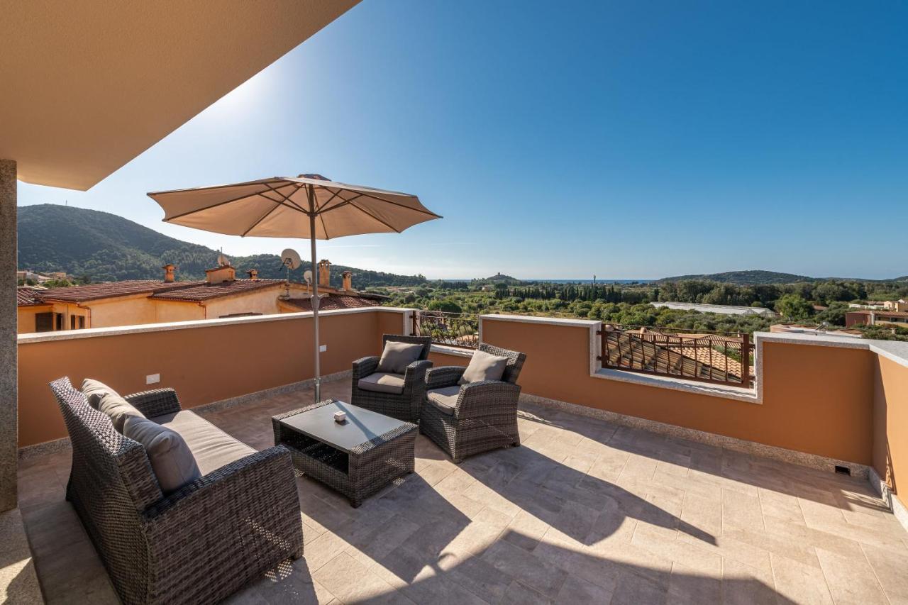 Villa Sa Rocca Junior & Suite Chia Bagian luar foto