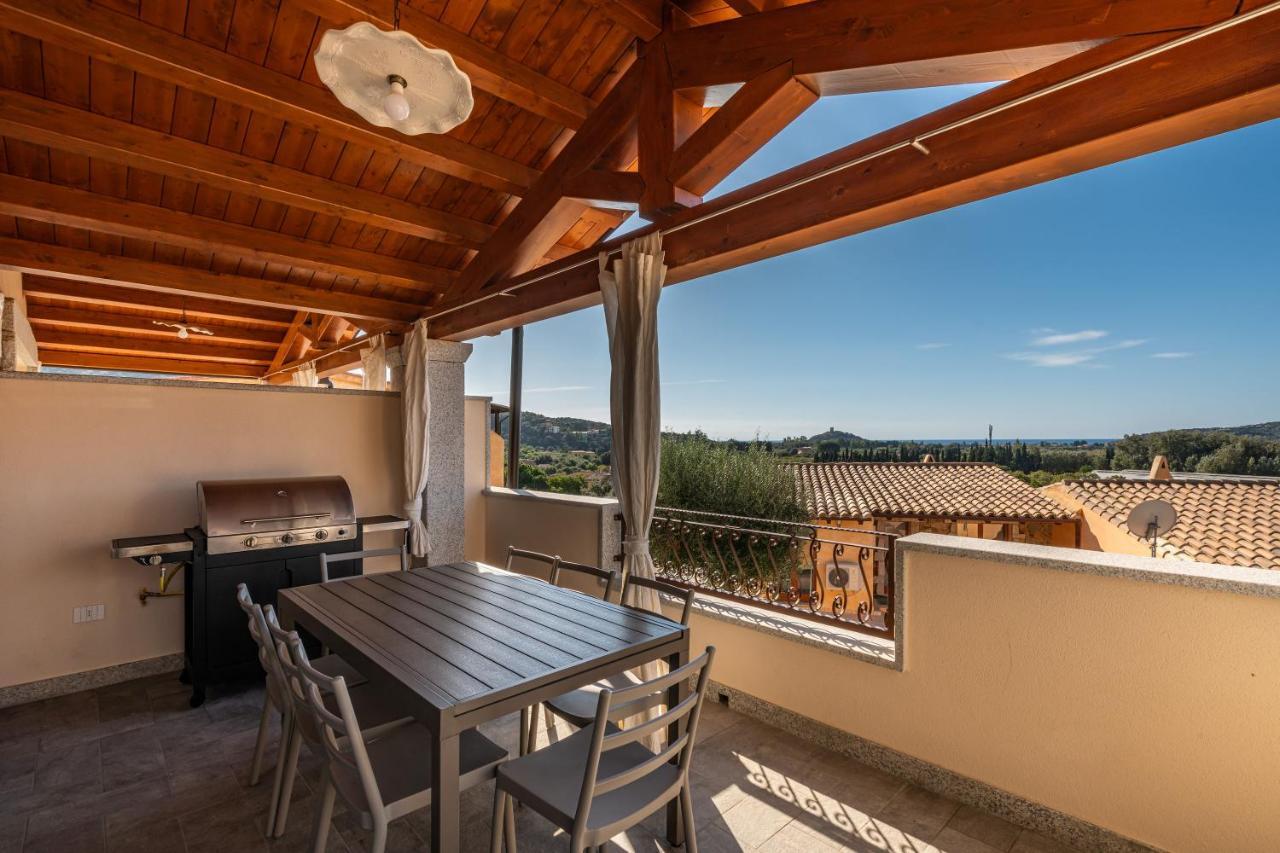 Villa Sa Rocca Junior & Suite Chia Bagian luar foto